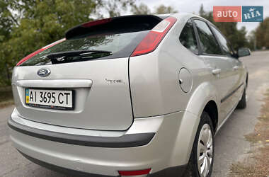 Хэтчбек Ford Focus 2006 в 