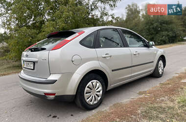 Хэтчбек Ford Focus 2006 в 