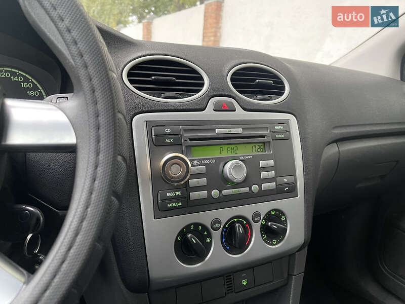 Хетчбек Ford Focus 2006 в Лубнах