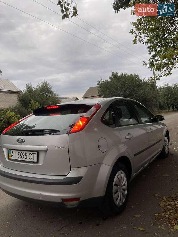 Хетчбек Ford Focus 2006 в Лубнах