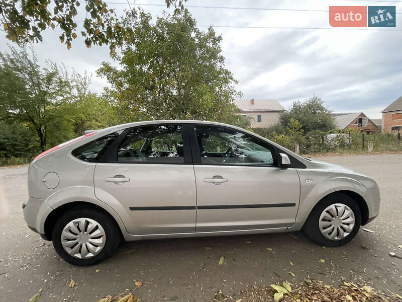 Хетчбек Ford Focus 2006 в Лубнах
