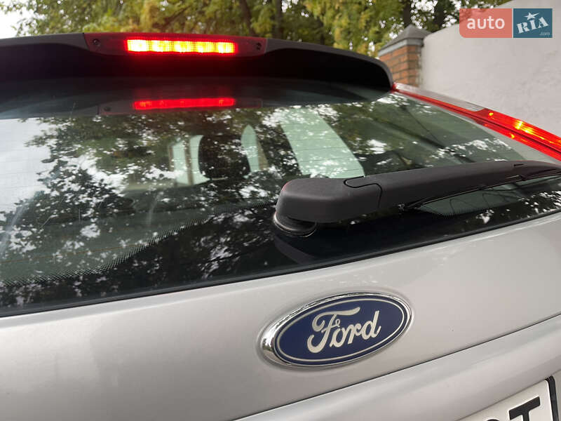 Хетчбек Ford Focus 2006 в Лубнах