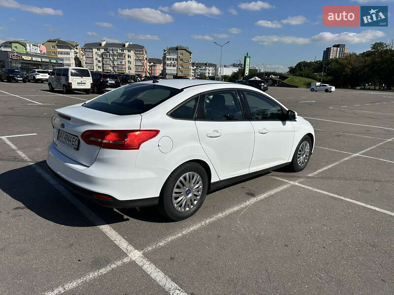 Седан Ford Focus 2016 в 