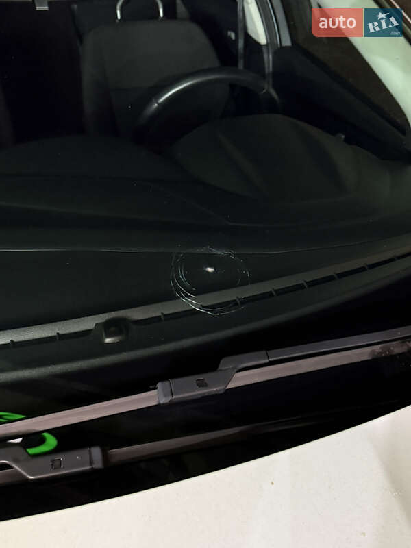 Седан Ford Focus 2017 в Киеве фото 19 Седан Ford Focus 2017 в Киеве