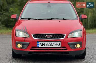 Хэтчбек Ford Focus 2005 в Корце