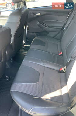 Хэтчбек Ford Focus 2013 в 