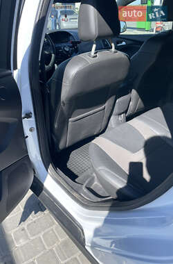 Хэтчбек Ford Focus 2013 в 