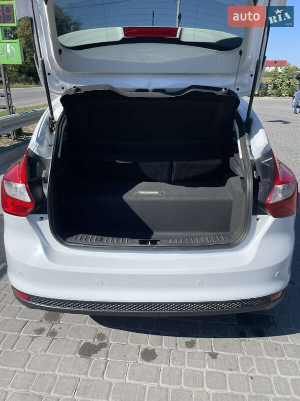 Хэтчбек Ford Focus 2013 в Каменец-Подольском