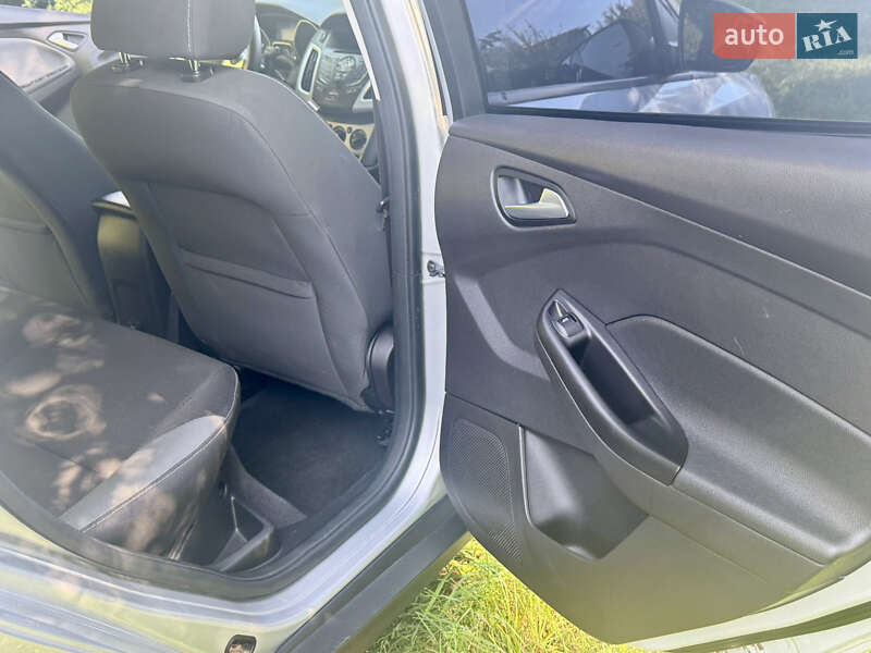 Седан Ford Focus 2014 в Києві