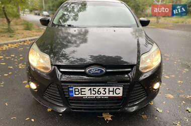 Хетчбек Ford Focus 2011 в 