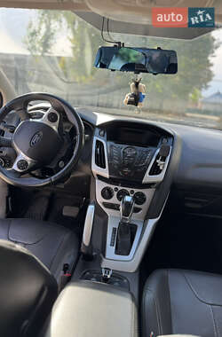 Седан Ford Focus 2013 в 