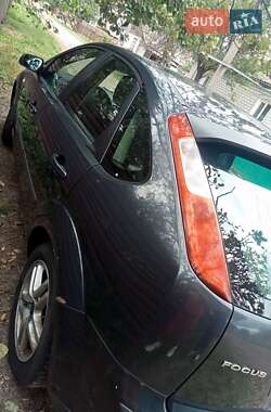 Хетчбек Ford Focus 2007 в 