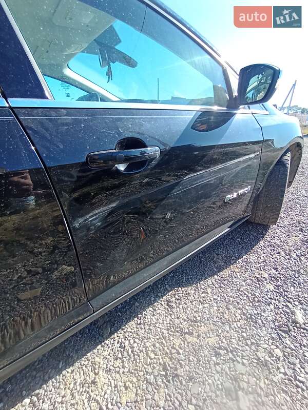 Хэтчбек Ford Focus 2012 в 
