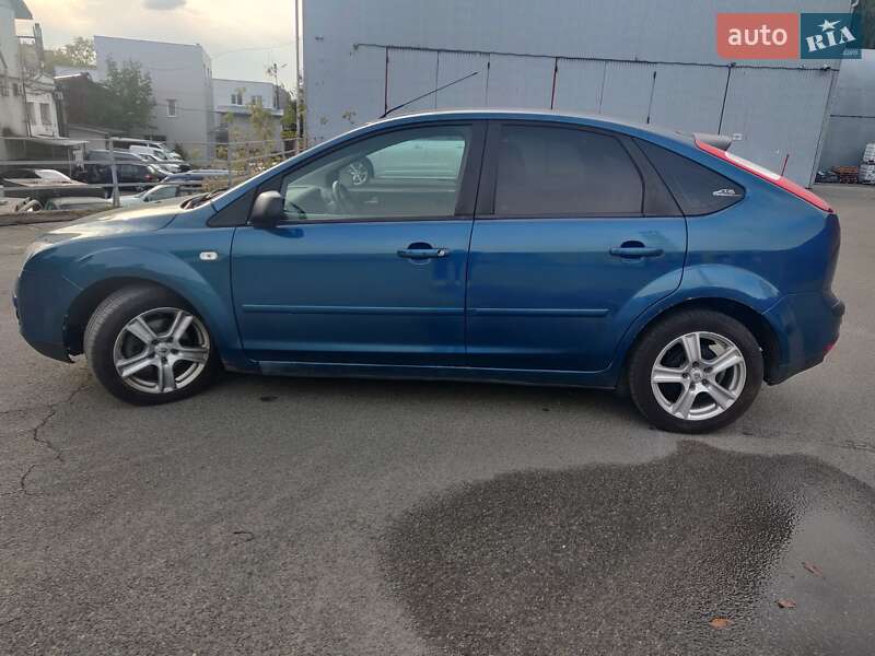 Хэтчбек Ford Focus 2007 в Киеве