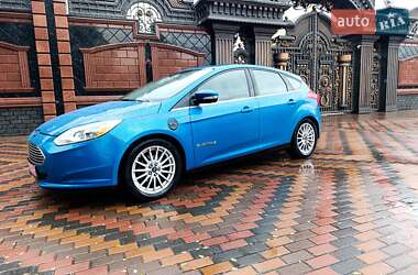 Хетчбек Ford Focus 2012 в 