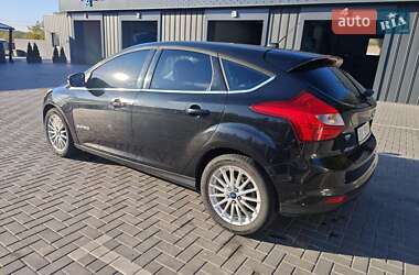 Хетчбек Ford Focus 2013 в 