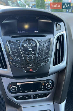 Универсал Ford Focus 2011 в 