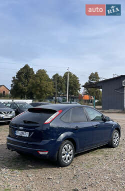 Хэтчбек Ford Focus 2011 в 