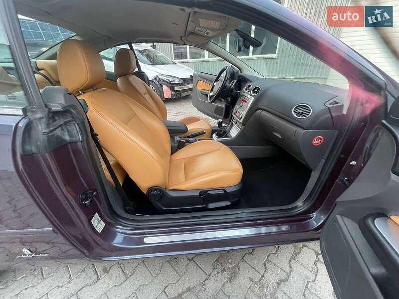 Кабриолет Ford Focus 2008 в Ровно