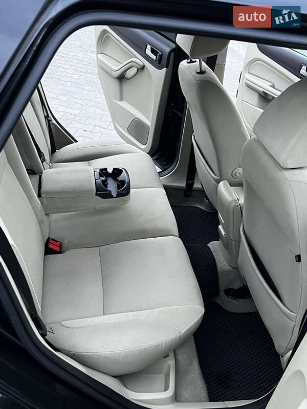 Универсал Ford Focus 2010 в Луцке фото 15 Универсал Ford Focus 2010 в Луцке