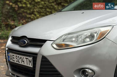 Седан Ford Focus 2011 в 