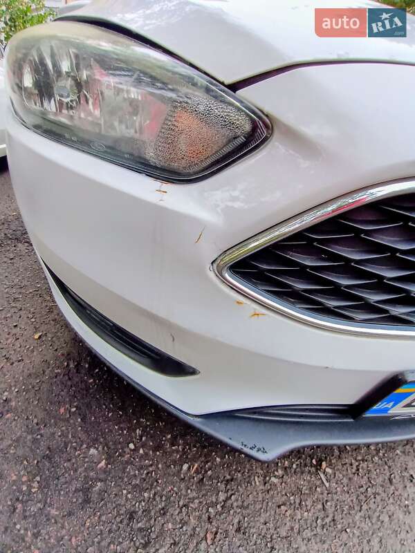 Седан Ford Focus 2015 в Львові