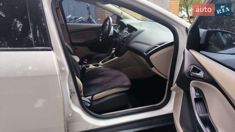 Седан Ford Focus 2016 в Киеве