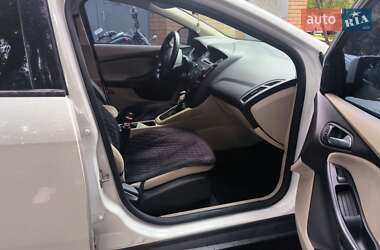 Седан Ford Focus 2016 в 