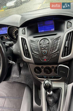 Универсал Ford Focus 2012 в 