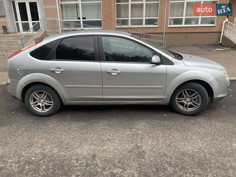Хэтчбек Ford Focus 2007 в Ровно фото 9 Хэтчбек Ford Focus 2007 в Ровно
