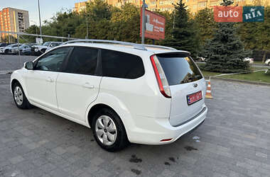 Универсал Ford Focus 2010 в 