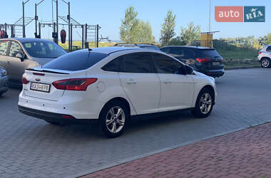 Седан Ford Focus 2012 в 