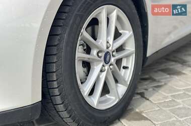 Седан Ford Focus 2017 в 