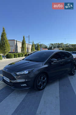 Хэтчбек Ford Focus 2017 в 
