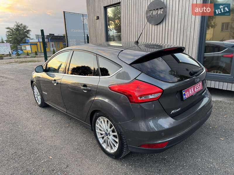 Хэтчбек Ford Focus 2016 в Тернополе