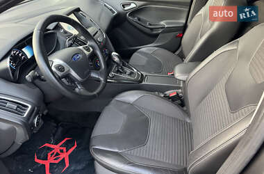 Хэтчбек Ford Focus 2016 в 