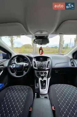 Универсал Ford Focus 2014 в 