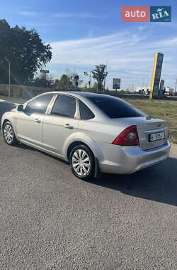 Седан Ford Focus 2010 в 