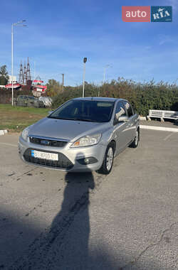 Седан Ford Focus 2010 в 