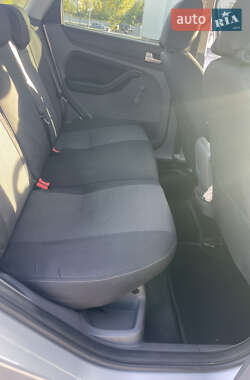Седан Ford Focus 2010 в 