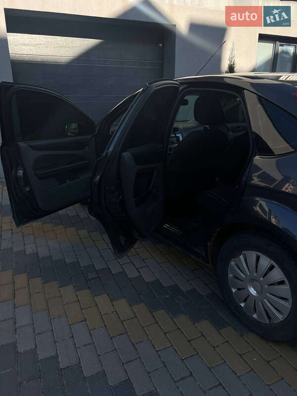 Хэтчбек Ford Focus 2011 в Тернополе фото 12 Хэтчбек Ford Focus 2011 в Тернополе