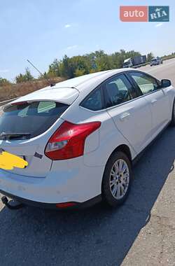 Хетчбек Ford Focus 2011 в 