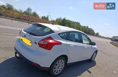 Хетчбек Ford Focus 2011 в 