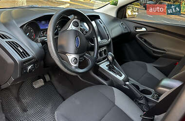 Хэтчбек Ford Focus 2013 в 
