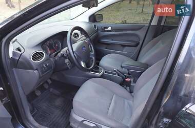 Хэтчбек Ford Focus 2007 в 
