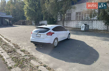 Хэтчбек Ford Focus 2015 в 