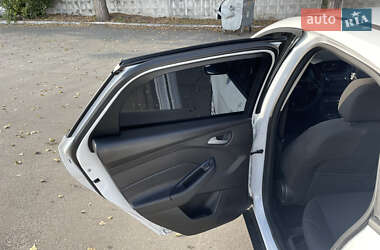 Хэтчбек Ford Focus 2015 в 