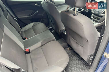Хэтчбек Ford Focus 2013 в 