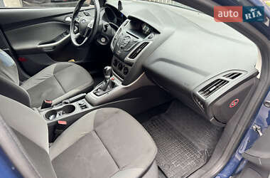 Хэтчбек Ford Focus 2013 в 