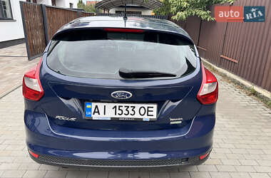 Хэтчбек Ford Focus 2013 в 